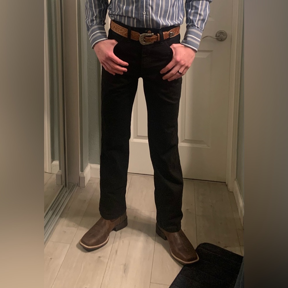 Men’s Cowboy Cut Slim Fit Wrangler Jeans